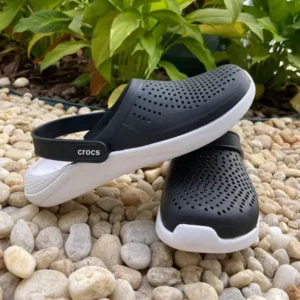 Sandália Crocs-preto